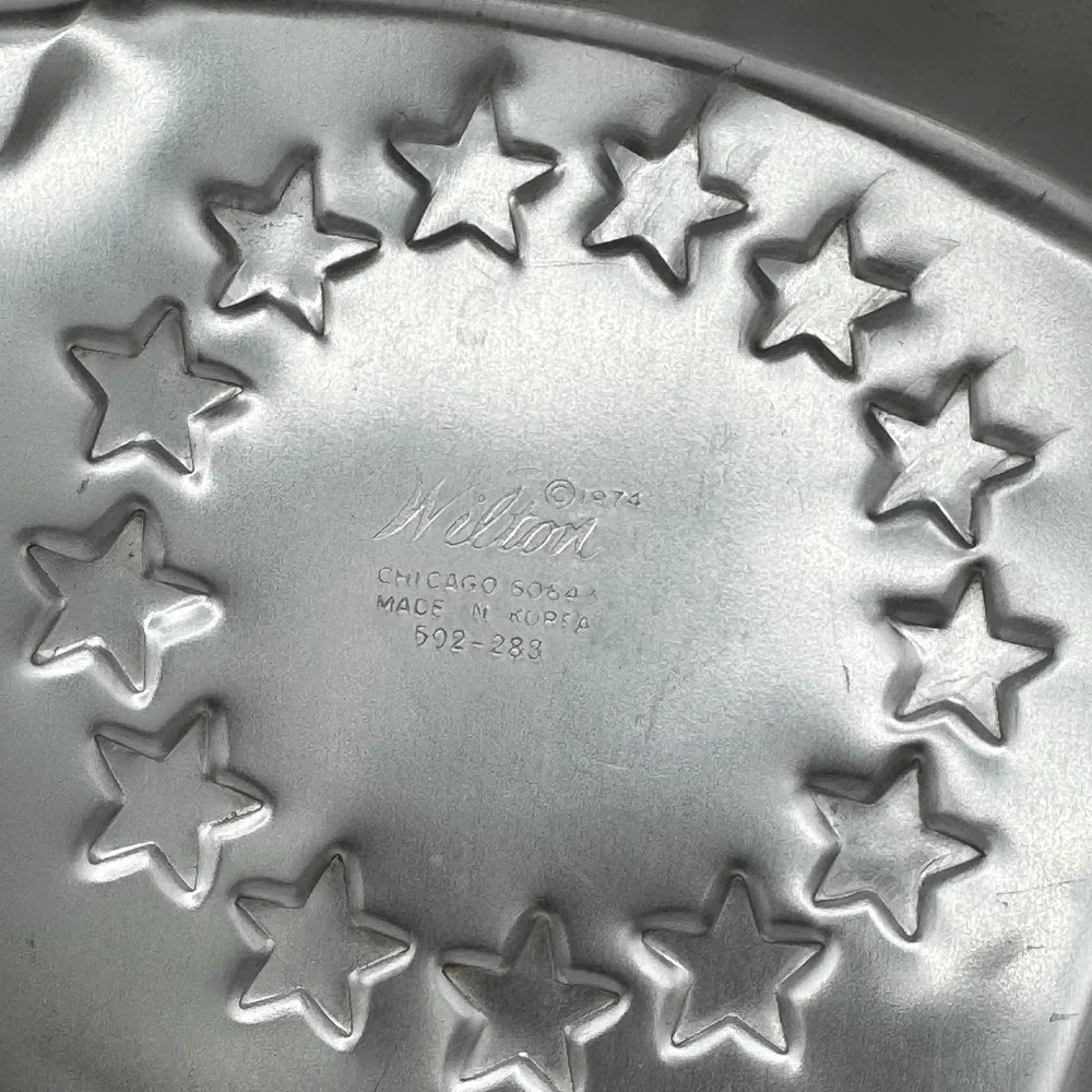 Vintage 1974 Wilton American Flag 13 Stars Cake Mold Pan 502-283  Fourth of July